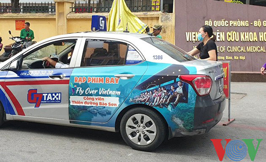 Taxi quây kín cổng Viện 108: Xử phạt xong... đâu lại vào đấy!